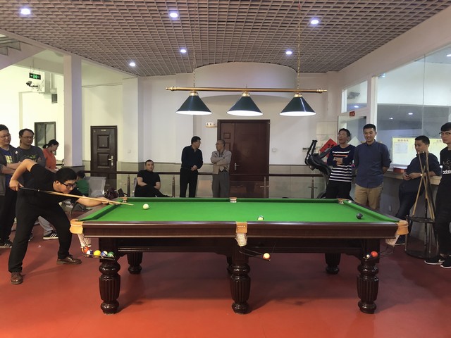 臺(tái)球.jpg 臺(tái)球.jpg